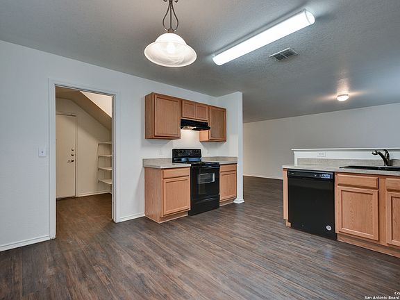 5th image of 6035 Blossom Bend