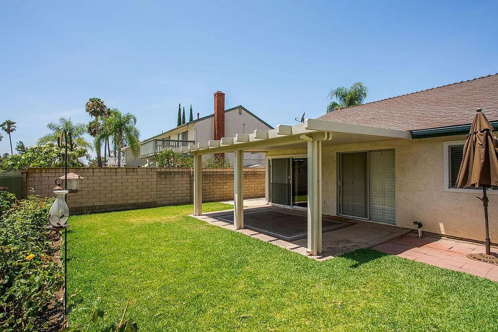 Sherwood Dr, La Verne — Photo 2