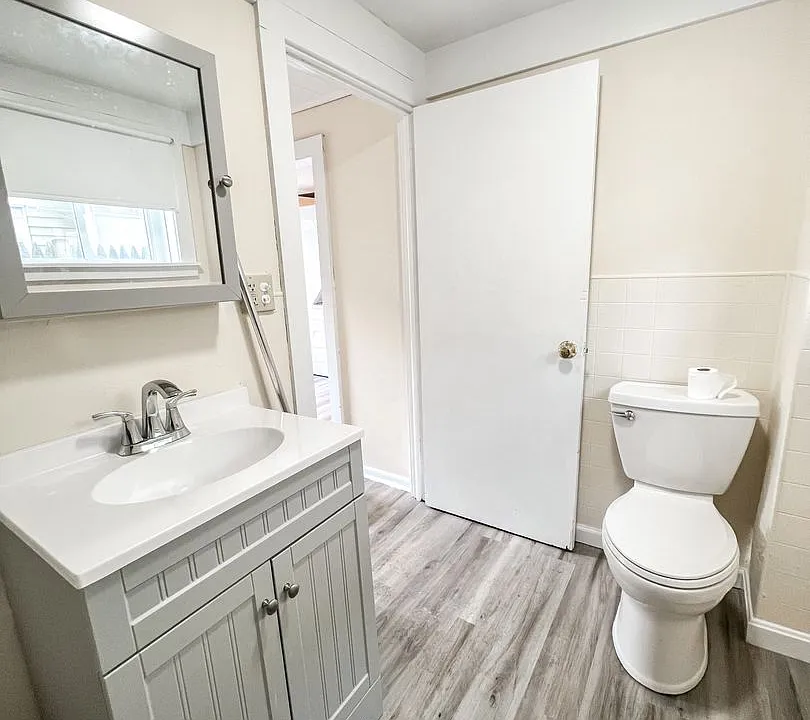 20 Cedar St