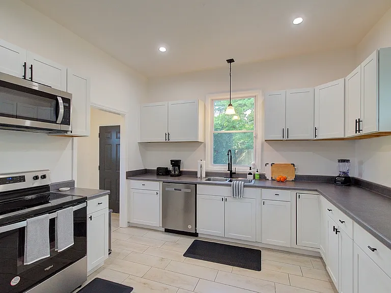 534 Wofford St — Photo 7