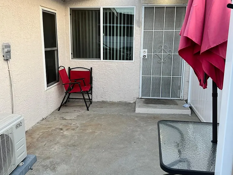 15210 Van Ness Ave #B — Photo 1