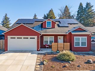 1831 Dulcimer Ln, Medford, OR