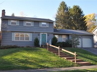 65 Shadowlawn Ct, Rochester, NY 14617