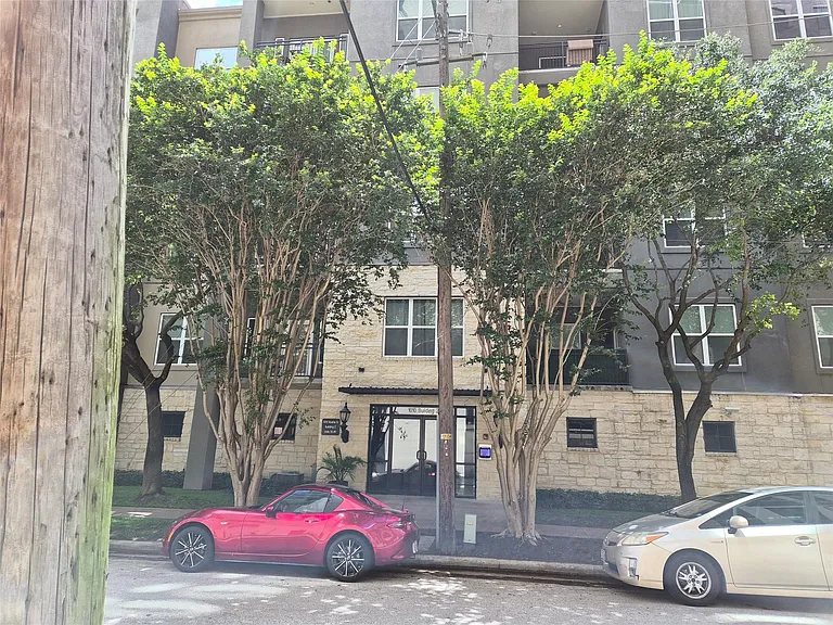 1010 Rosine St #23 — Photo 4
