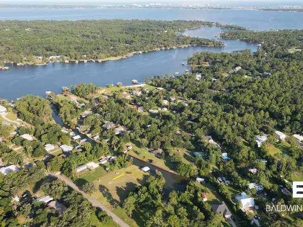 30710 Carrel Ln, Perdido Beach, AL 36530