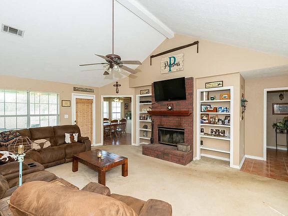 3rd image of 180 Private Road 7056