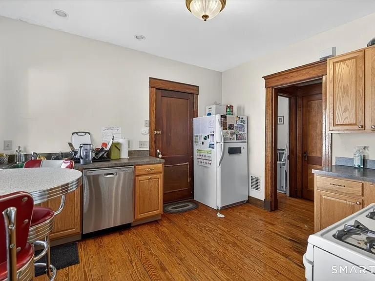 106 Lawrence St #1 — Photo 11