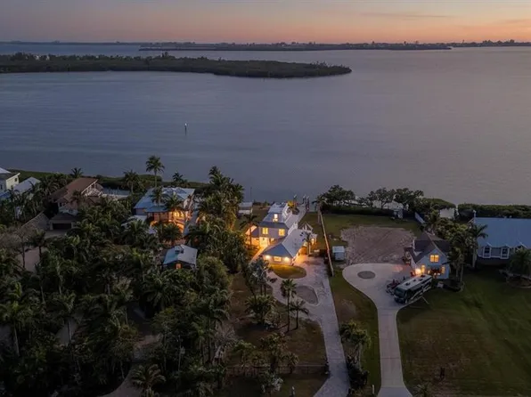 10218 46th Ave W, Bradenton, FL 34210