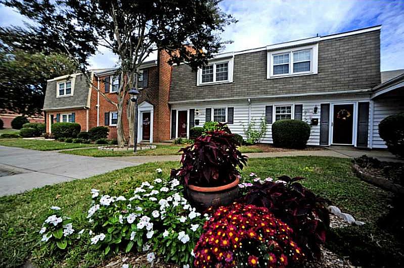 1st image of 2100 Criston Dr
