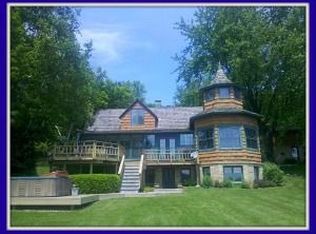 N27W29999 Maple Ave, Pewaukee, WI 53072