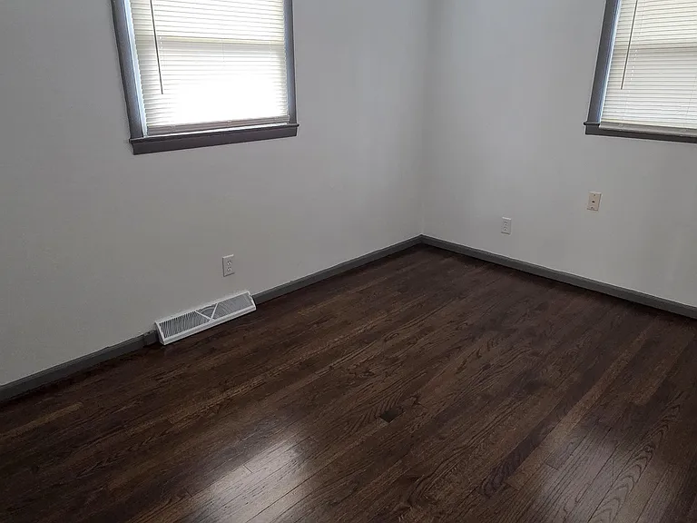 7402 W Thurston Ave — Photo 7