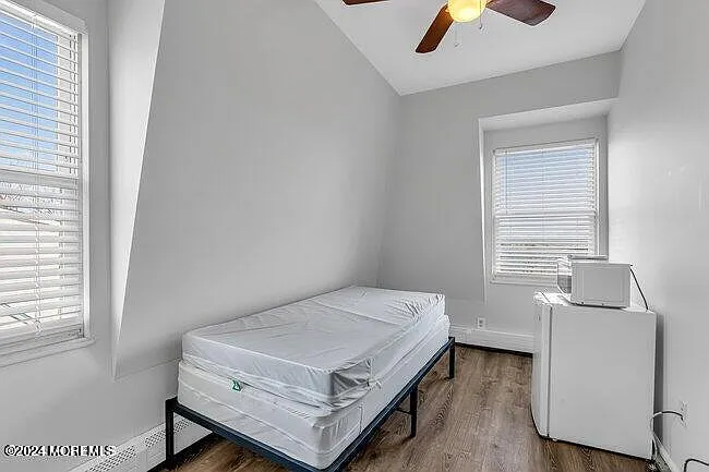 1 bed, $900 — Photo 2