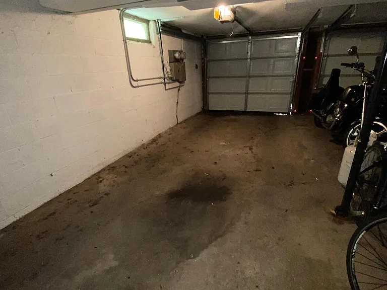 137 Houston Ave #1 — Photo 16