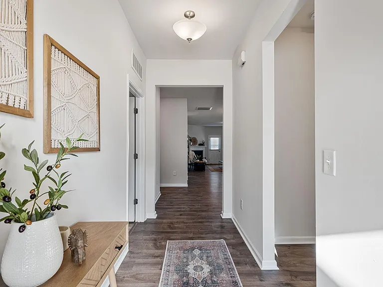 1008 Sandtrap Way — Photo 4