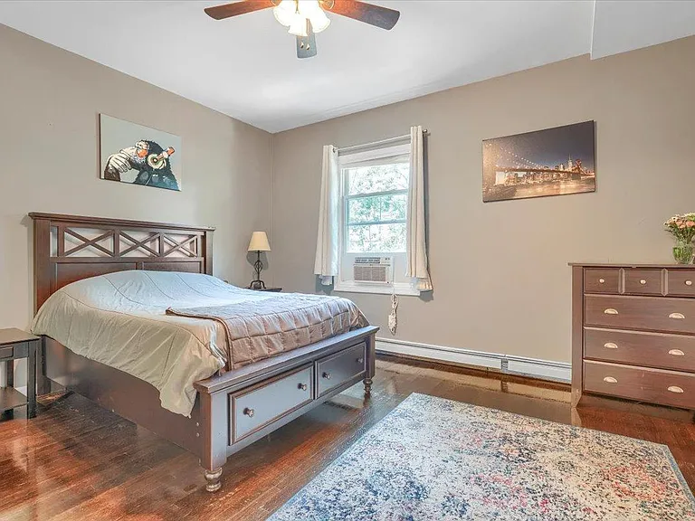 38 Pleasant St #4 — Photo 13