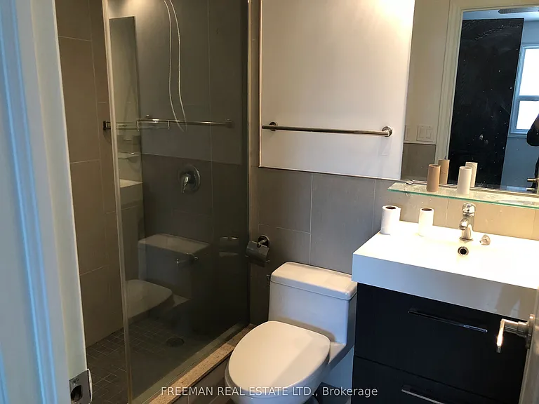 1022 Gerrard St E #2 — Photo 11