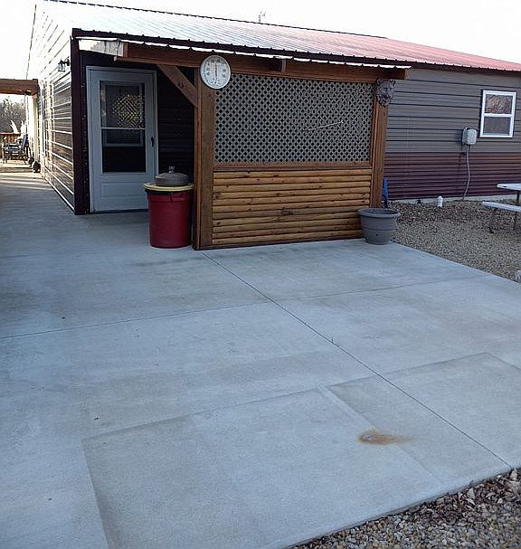 2nd image of 8822 Hilltop Rd