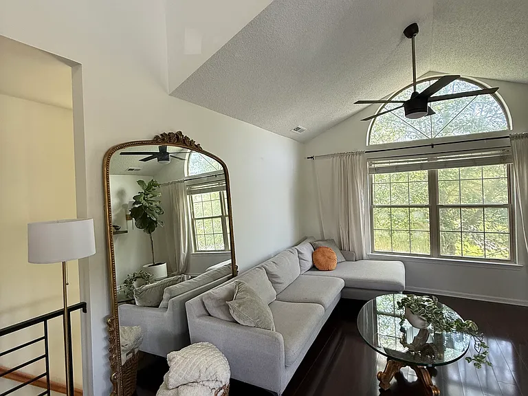 4002 Waltham Ct — Photo 3