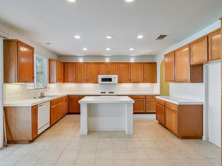 4821 W Avenue J4 — Photo 7