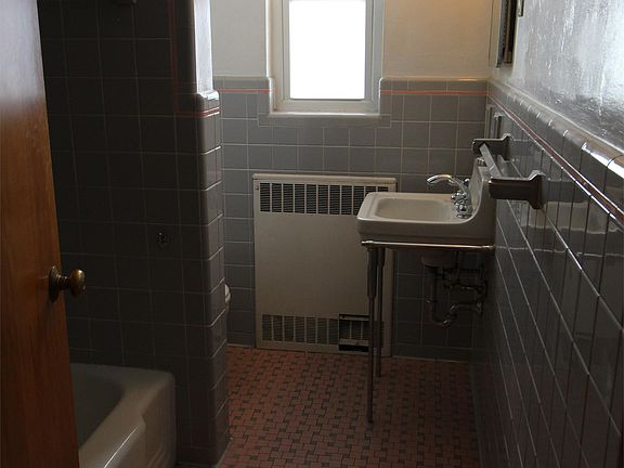 5th image of 17 S Euclid Ave APT 5