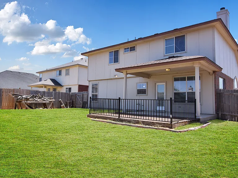 4903 Golden Gate Dr — Photo 30