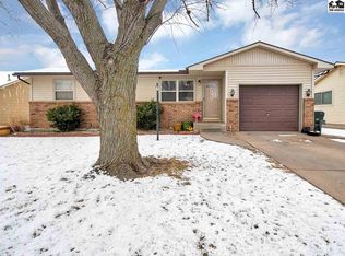 2431 N Brentwood St, Hutchinson, KS 67502