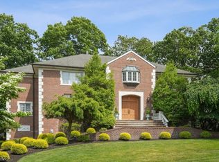 9 Carmella Ct, Cedar Grove, NJ 07009