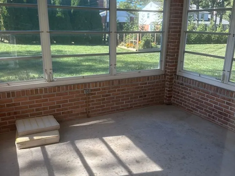 705 Ashford Rd — Photo 13