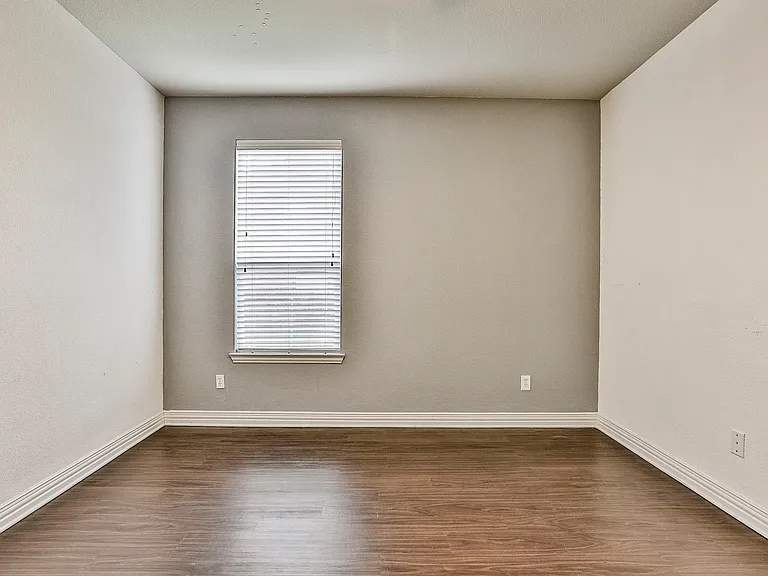 223 Aspen Ln — Photo 12