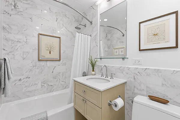 Rented by 47 East 34th Street Owners LLC | media 7