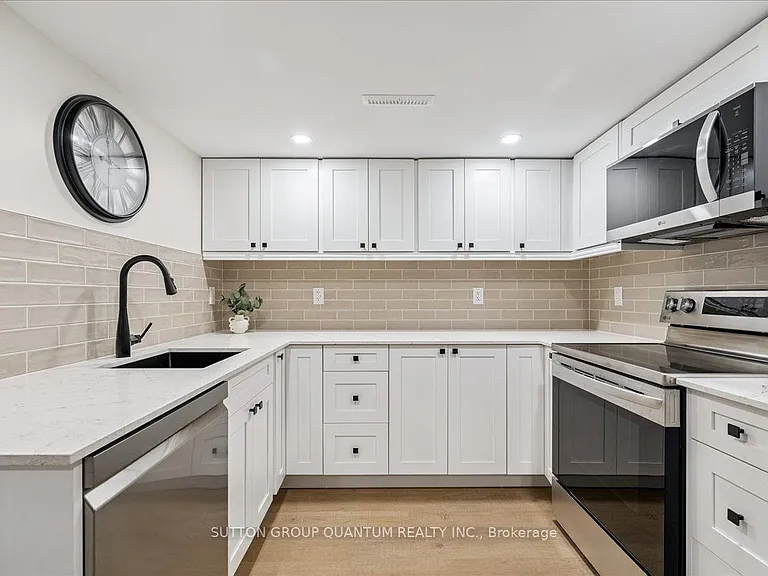 18 Pleasant Ave #2 — Photo 10