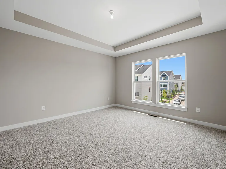 16545 Yellowwood Dr — Photo 35