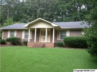 439 Country Club Dr, Gadsden, AL 35901