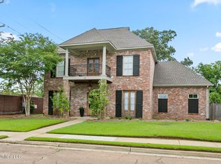 100 Charlestowne Sq, Madison, MS 39110