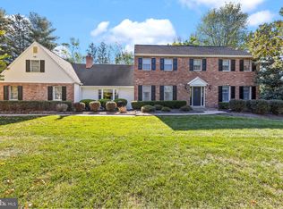 21 Shady Springs Dr, Doylestown, PA 18901