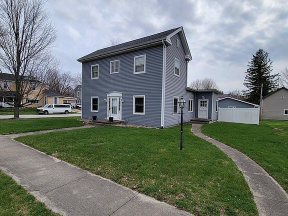 2nd image of 326 N Main St