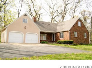 31 Vienna Woods Dr, Eldon, MO 65026