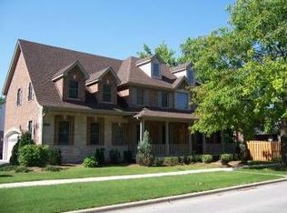 366 W Utley Rd, Elmhurst, IL 60126