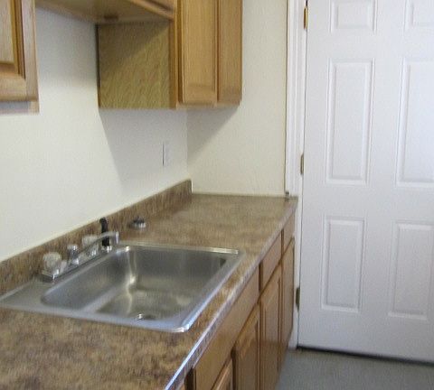 5th image of 37 Colby Ct