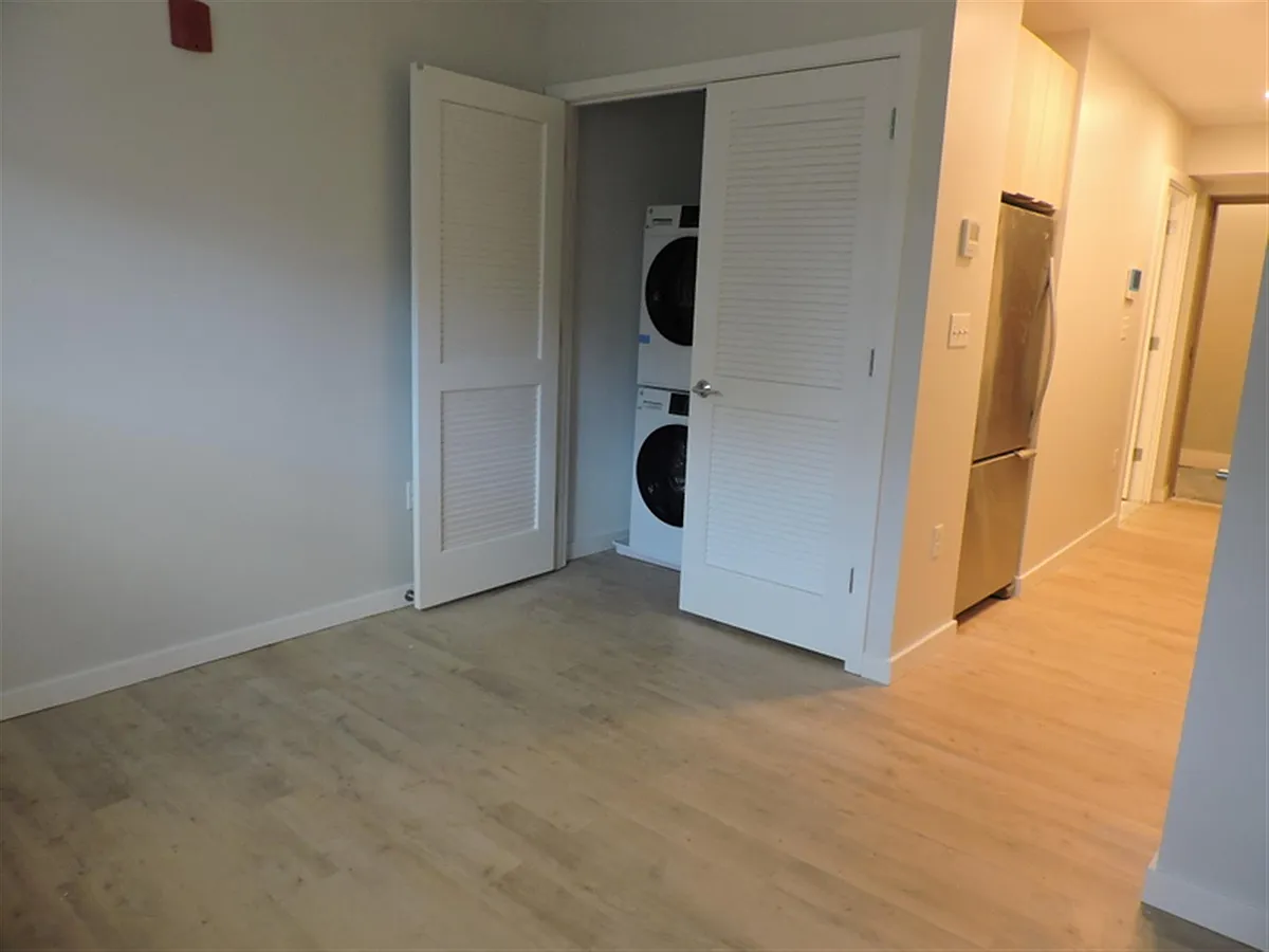Building Photo - 10 Soden St #1