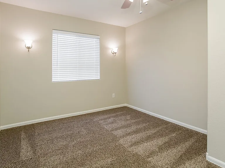 4933 Royal Lake Ave — Photo 13