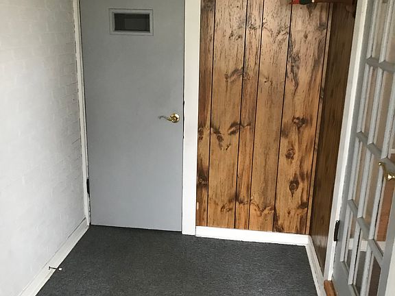 4th image of 344 Aurora Ave