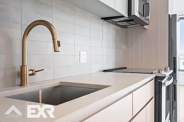 Rented by EXR | media 6