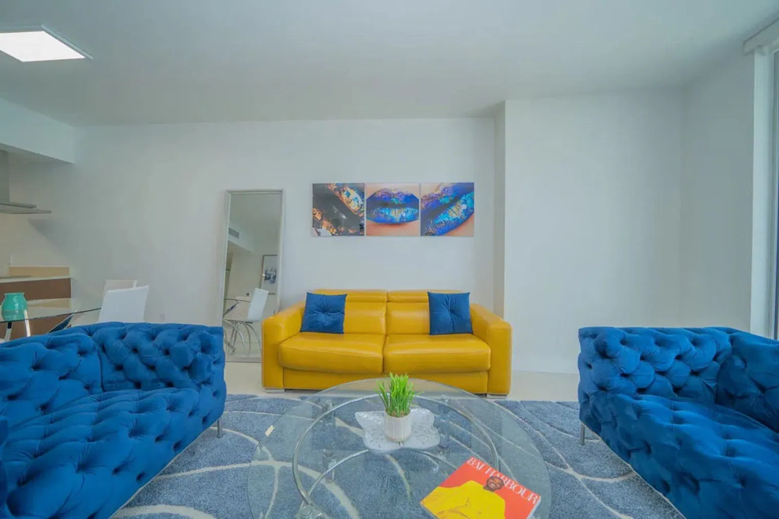1 bed, 1.0 bath, 8395 sqft, $10,918 — Photo 2