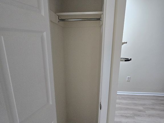 3rd image of 3200 W 9th St