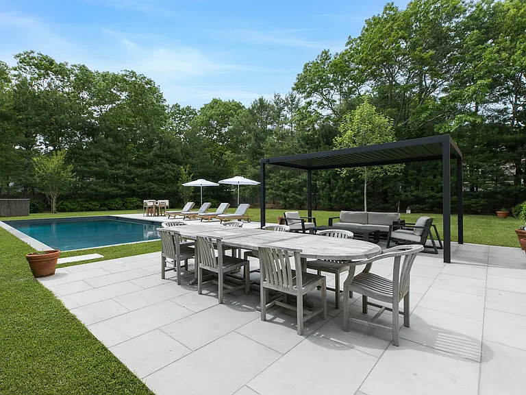 31 E Gate Rd — Photo 3