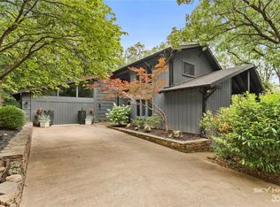 2817 E Hyland Park Rd, Fayetteville, AR 72701