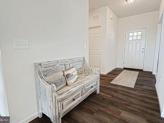 5th image of 120 Ginger Ct #L-0199