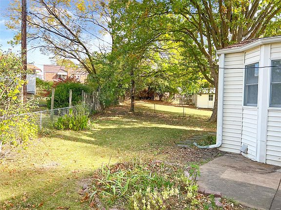 4th image of 7145 Holly Hills Ave