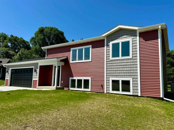 473 Bauer Ln, Rio, WI 53960